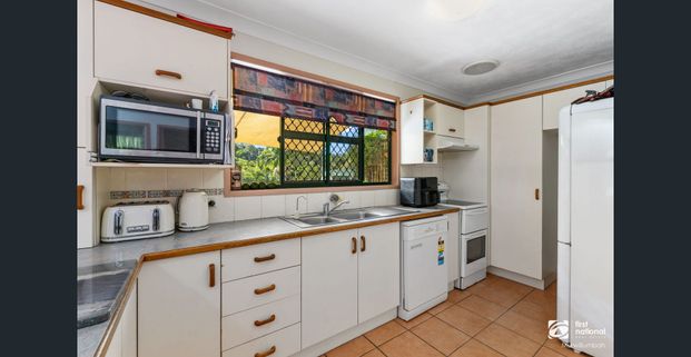 Warm & Welcoming House in Picturesque Terranora - Photo 1