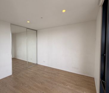 Warm & Practical Living in Travancore - Photo 5