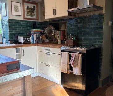 Semi-detached, three bed cottage, with large garden and ample of of... - Photo 2