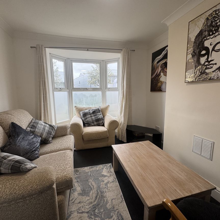 Bicester Road, Aylesbury - Photo 1
