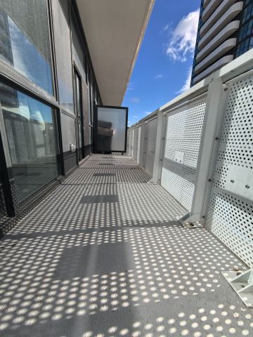 For Lease - 8 Interchange Way Unit# 617 C Tower, Vaughan, Ontario - Photo 2