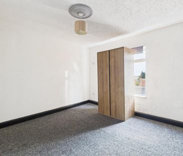 2 bedroom semi-detached house to rent - Photo 6