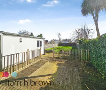 3 bedroom semi-detached house to rent - Photo 6