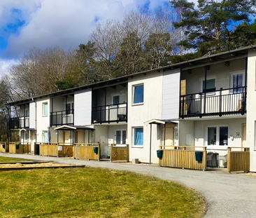 Parkeringsmöjligheter finns intill huset, det finns även möjlighet ... - Photo 1