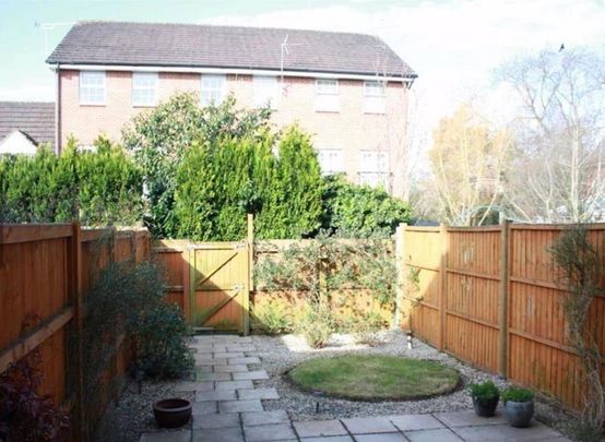 4 bedroom terraced house to rent - Photo 1