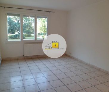 Location Appartement 3 pièces 65m² ST PRIEST 69800 - Photo 2