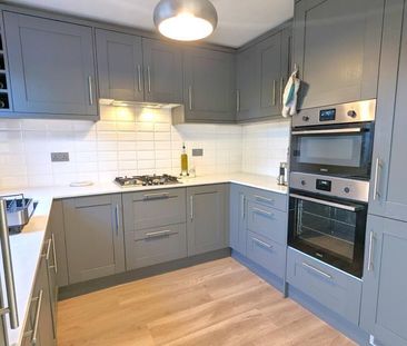 3 bedroom link detached house to rent - Photo 3