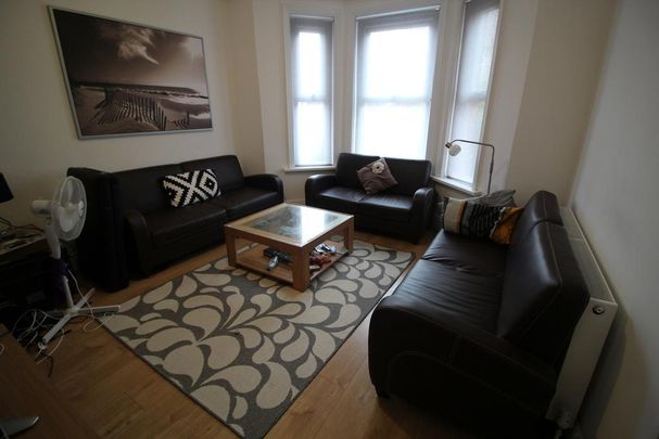 4 bedroom detached house to rent - Photo 1