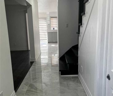 For Lease - 7626 Black walnut Trail, Mississauga, Ontario - Photo 2