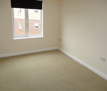 2 Bedroom - Photo 5