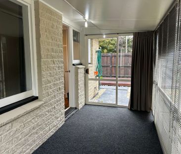 19 Normans Road - 2 Bedroom + Conservatory Townhouse - Photo 5