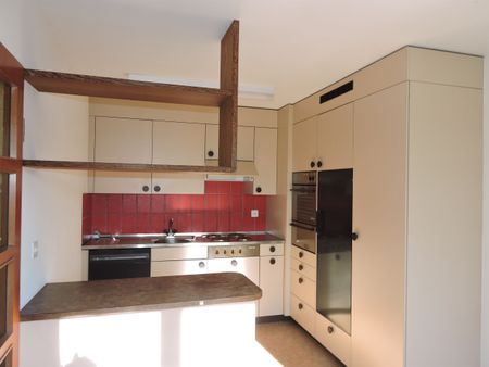 **Temporary residence until April 30, 2026** - Photo 3