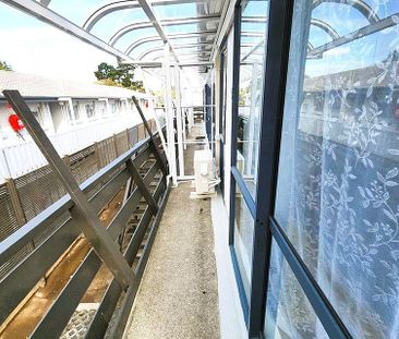 Newly renovated 1-Bedroom - Photo 6