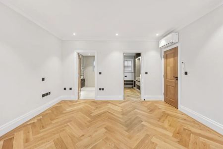 3 bedroom house in Knightsbridge - Photo 5