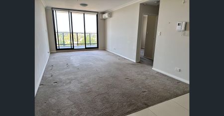 One Bedroom plus Study Apartment Located in the Heart of Parramatta - Photo 2