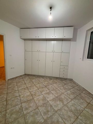 Διαμέρισμα για ενοικίαση Θησείο (Ιστορικό Κέντρο) - Photo 2