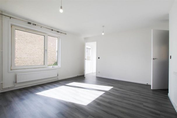 4 bedroom terraced house to rent - Photo 1