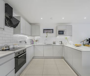 3 Bedroom - Photo 5