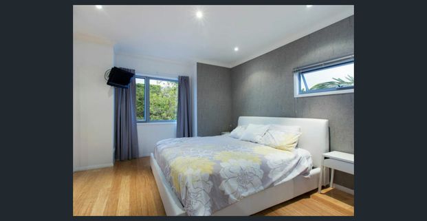 Beautiful Multi-Level Townhouse! - Photo 1