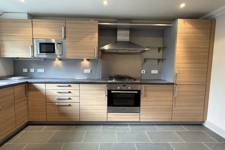 3 bedroom terraced house to rent - Photo 5