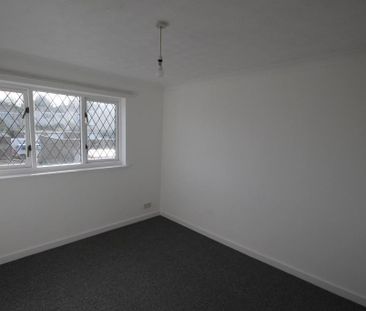 4 bedroom terraced house to rent - Photo 5