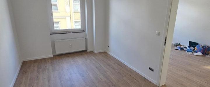 Kernsanierte 2-Zimmer-Wohnung nahe Bahnhof Oberbarmen – 3. OG links, Küche/Bad, Keller - Foto 1