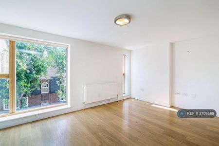 1 bedroom flat to rent - Photo 2