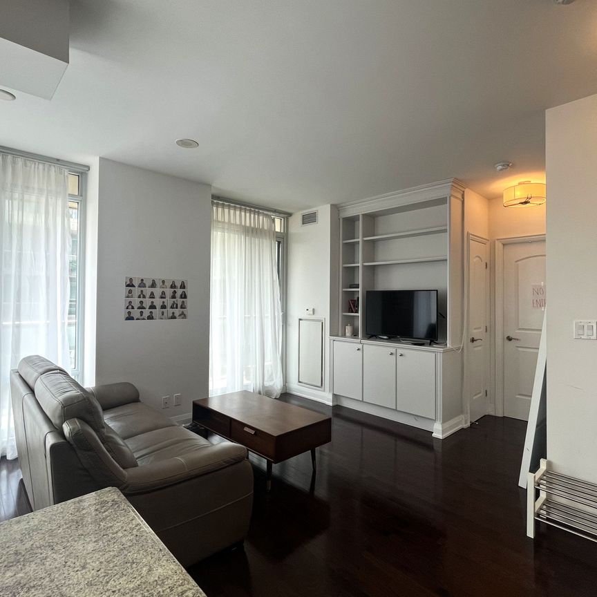 For Lease - 1 Bedford Road Unit# 715, Toronto, Ontario - Photo 1