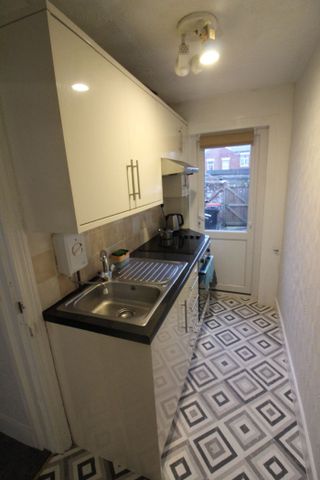 Wellington Road, Ashton-on-Ribble, Preston - Photo 5