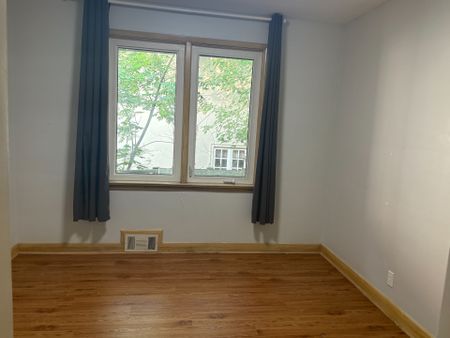 For Lease - 67 Munro Boulevard, Toronto, Ontario - Photo 4