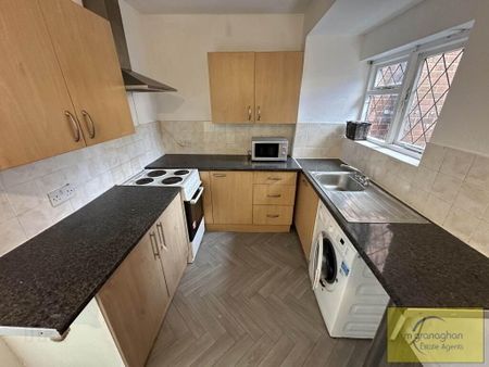 68 St James`s Road, Belfast, BT12 6ED - Photo 4