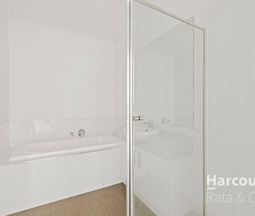 Spacious 3-Bedroom Home with Modern Amenities in Craigieburn - Photo 6