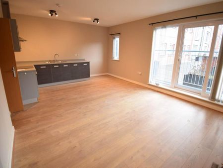 2 bedroom flat to rent - Photo 2