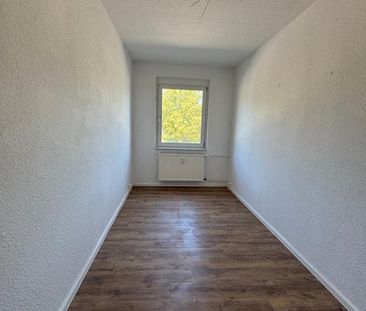 Ankommen & Wohlfühlen – Geräumige 3-Raum Wohnung mit Dorffeeling - Photo 1