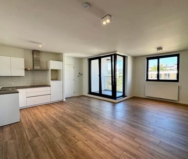 Appartement te huur - Photo 1