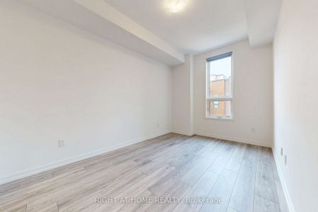 For Lease - 17 Lytham Green Circle Unit# 4, Newmarket, Ontario - Photo 4