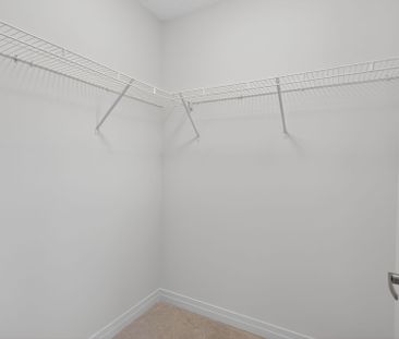 For Lease - 50 Lilac Lane, Thorold, Ontario - Photo 3