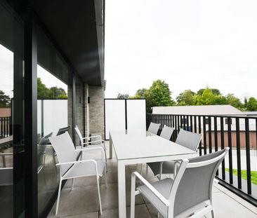 Nieuwbouw appartement met zonnepanelen in hartje Ardooie! - Foto 2