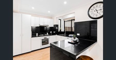 Spacious 3 Bedroom Home Plus Study - Photo 5