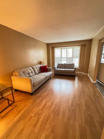 For Lease - 96 Port Royal Trail, Toronto, Ontario - Photo 3