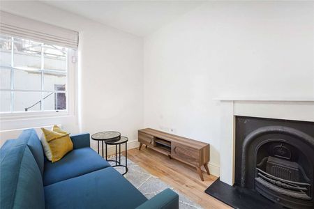 A brilliant studio flat on the lower ground floor in South Kensington - Photo 2