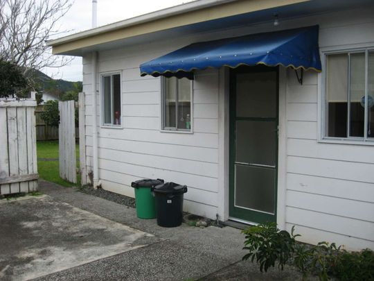 Kensington One Bedroom Unit - Photo 1