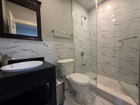 For Lease - 2133 Bloor Street Unit# 2B, Toronto, Ontario - Photo 3