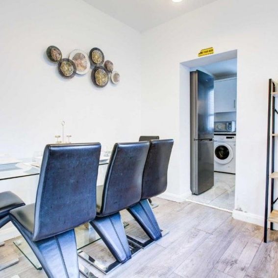 George Street, Staines-upon-Thames, Surrey,TW18 - Photo 1