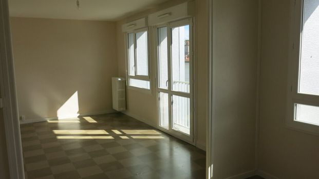 Location Appartement T3BIS, POITIERS, Trois-Cités - Photo 1