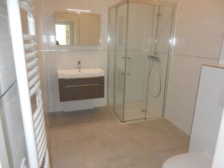 Location Appartement 2 pièces 43m² AIX LES BAINS 73100 - Photo 3