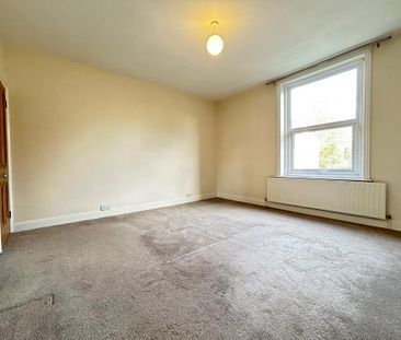 4 bedroom terraced house to rent - Photo 4
