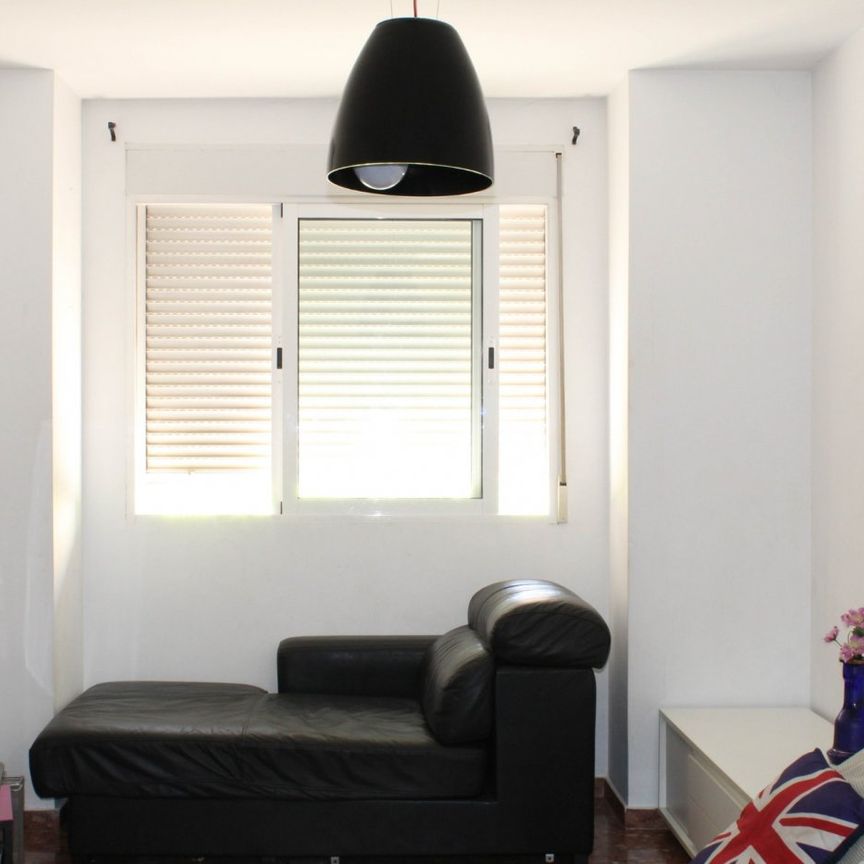 Flat to rent in Torrent - Photo 1