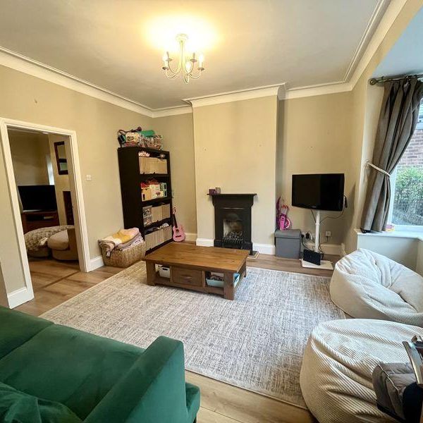 3 bedroom semi-detached house to rent - Photo 1