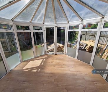 3 bedroom terraced house to rent - Photo 2